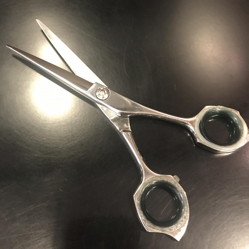 ハサミを研ぎに出したら、、、